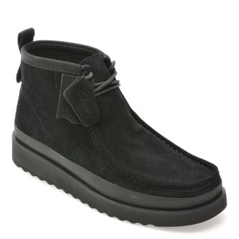 Ghete CLARKS negre, WALLABEE FTR 2 HI, din piele intoarsa