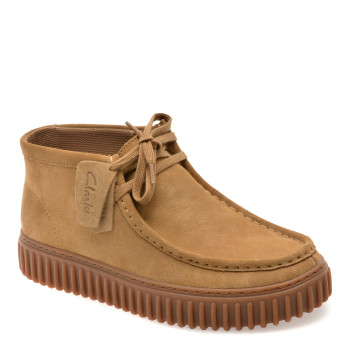 Ghete CLARKS bej, TORHILL HI, din piele intoarsa